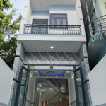 Nhà sân xe hơi rộng dt 91,3mv gần giáo xứ bà trà
