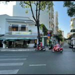 Xuất cảnh, bán gấp nhà 962 trường sa, p.13, q.3. dt: 7x18 2l 15 tỷ phí 1%