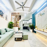 Nhỉnh 5 tỷ. mua ở - vừa ở vừa cho thuê. nhà 33m2 - 5t - 3pn. oto để gần nhà. giáp ga nhổn - ql32.