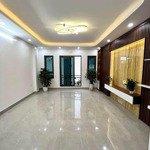 Phố đại la - phân lô gần minh khai - thang máy - 40m2 - 5tầng - gần đh kinh tế quốc dân