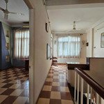 Bán nhà mt lạc long quân, q.11. dt: 7x22m, nh: 7.5m. kc: 2 tầng - ctxd: 7 tầng - giá chỉ: 45 tỷ