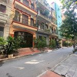 Khu vip hàng không nguyễn sơn - 100m 3tầng lô góc mặt tiền 8m - đường vỉa hè ô tô đỗ.