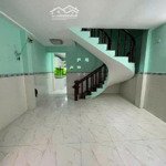 Chủ đinh cư cần bán gâp nhà 3 tầng btct ngang hơn 4 m đường huỳnh tấn phá q7 chỉ hơn 3 tỏi