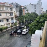 Bán gấp toà nhà đường hồ văn huê p9 q phú nhuận dt:8x18m kc: 1h 5 tầng hđt 80triệu/th giá 30tỷtl