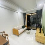 Cần bán căn hộ lotus apartment q. 11 dt 65m2 2pn 2wc gía 1tỷ790 tl đã có sổ, chủ tặng nội thất