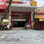 Building 8 tầng dt 1.5 tỷ/tháng, thông sàn có hầm, 86m2, mt 7m, thông sàn