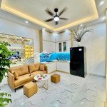 Hoàng mai, 40m2 x 3 tầng, chỉ hơn 5 tỷ, nhà đẹp vào ở ngay
