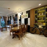 Cần bán gấp căn hộ 3pn view sông tòa landmark 1, vinhomes central park