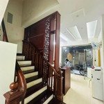 Bán nhà 5 tầng khu phân lô đh sư phạm, phố trần quốc hoàn - ô tô tránh nhau - kinh doanh
