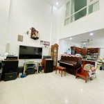 Cho thuê nguyên căn quận 3- 3 phòng ngủ - 3 tolet chỉ 12tr/tháng