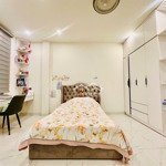 Bán nhà riêng 6pn, 6wc, đẹp xuất sắc tại trần khát chân, 12,9 tỷ, 65m2