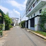 Bán lô đẹp, 1 sẹc đ. trường lưu, 61.9m2, 4x15.4, đường xe hơi thoải mái, gần chợ long trường, quận9
