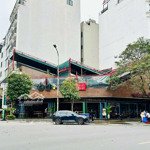 Cho thuê nhà mặt phố tại đường quảng an. 90 triệu, 300 m2. mặt tiền 10m