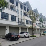 Bán gấp lk hinode royal park 100m2-4t, vỉa hè rộng, vị trí đẹp, giá 16 tỷ