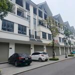 Bán gấp lk hinode royal park 100m2-4t, vỉa hè rộng, vị trí đẹp, giá 16 tỷ