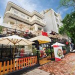 Hiếm - cho thuê nhà mặt phố quảng an,dt: 300m2 có sân vườn, mt: 10m nhận diện đỉnh,view hồ siêu đẹp