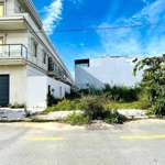 Nguồn mới nền biệt thự 250m2 giá 5tỷ8 ngay trung tâm tái định cư sân bay - đối diện công viên -shr