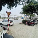 Bán đất lý sơn, 56 m2,mt5.5m oto 7chỗ thông .1 nhà ra đường lý sơn. kinh doanh sầm uất