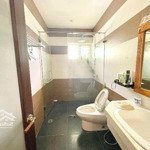 (phú nhuận) biệt thự hẻm xe tải - lam sơn 200m2 - 3 tầng - ngang hơn 7m - 33tỷ