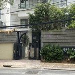 Cho thuê nhà mt đường nguyễn văn hưởng quận 2, diện tích 21x20m, hầm 3 tầng st tm, giá 160tr