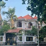 Bán biệt thự khu compoud phổ quang- tân bình. dt: 9x24m- 3 tầng . giá : 31 tỷ