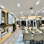 Chính chủ bán căn 130m2 3 ngủ tại tòa 34t trung hòa nhân chính, full đồ, ban công tây nam, sổ đỏ