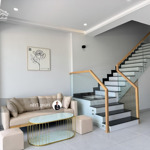 Cho thuê nhà nguyên căn 3 tầng full nội thất sun casa central, vsip iia giá chỉ 15 triệu/tháng