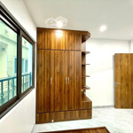 Bán nhà trần cung, 2 thoáng trước sau. 45 m2, 5 tầng, dân xây, ô tô nhỏ qua nhà. giá 10.75 tỷ