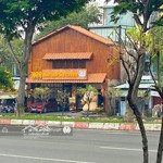 Bán nhà mt phạm văn đồng ngay vòng xoay nguyễn kiệm - nguyễn thái sơn: dt 550m(11x50m)-3 lầu