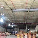 Cho thuê kho 4.000 m2 vị trí đắc địa tại quận 12, gần ngã tư an sương, giá : 147k/m2