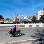 Kẹt khách bán rẽ đất mặt tiền đường nguyễn tất thành chỉ có 49.3 triệu/m², cạnh cầu bình tân