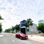 Cần bán lô đất mt quốc lộ 1a, ngay trung tâm hành chính, giá 1 tỷ 9 , shr