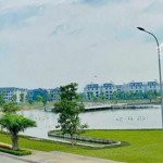 Cần bán gấp căn liền kề hinode royal park - 100m -4 tầng- chỉ 155tr/m2 - mặt đường quốc lộ 32