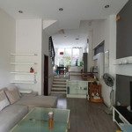 Cho thuê nhà mới 2 lầu (4pn, 4wc) full nội thất, tân quy, q7 lh 0908580428
