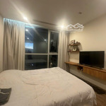 Bán nhanh căn p3 vinhomes central park, 2pn, full nội thất cao cấp,view sông, đã có sổ, giá tốt