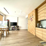 Ch 2pn full nội thất 60m2 tại vinaconex 2 tòa d. giá 3 tỷ xx. kèm thương lượng sâu. cần bán nhanh.