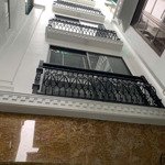 Mặt phố đồng cổ 3 thoáng , ô tô đỗ cửa 42*7 tầng mt 3,9m giá chỉ nhỉnh 11 tỷ