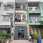 Bán nhà 1 trệt 2 lầu full nội thất kdc gần trung tâm y tế dĩ an p.tân đông hiệp tp.dĩ an