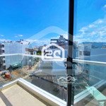 Nhà view phố, trung tâm thành phố, gần biển, 60m2