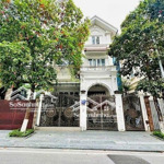 Bán biệt thự mặt phố trung văn,hancic,từ liêm, kinh doanh,dt 148m * 4 tầng mt 10m lh: 0986 817 662
