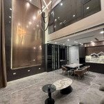 Bán nhà cổ linh, hồng tiến, diện tích rộng, mặt tiền khủng, ô tô để trong nhà, thang máy ngoại nhập