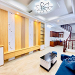 á hậu! khâm thiên, lô góc, ngay phố, nở hậu , 34/37m2x4 tầng.