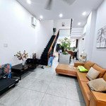 Chính chủ cần bán căn nhà 1 trệt 2 lầu xây ở kiên cố. mặt tiền bùi thị cội ngay ttyt dĩ an