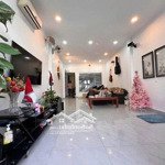 Bán gấp nhà mt, đường gò dầu 20 tỷ, 78m2 vị trí đông đúc của quận tân phú hcm, rất tiện kinh doanh.
