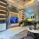 Bán nhà mặt phố dt 225m2 - 2 sổ - nhà 4 tầng - giá 65 tỷ