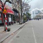 (mặt tiền 8m)bán tòa 9 tầng mặt phố liễu giai - vị trí lô góc 2 mặt tiền - vỉa hè siêu rộng kd đỉnh
