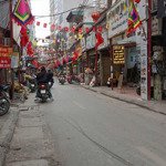 Mặt phố gần học viện tài chính - dt 42m2 nhà 5 tầng - kinh doanh tuyệt đỉnh - giá đầu tư hơn 7 tỷ