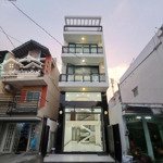 Nhà gần đầm sen đường hoà bình, quận 11 xây 65m2 có 4 tầng. bán 3 tỷ 190 có sổ hồng riêng, hẻm 6m.