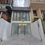 Cho thuê mặt bằng kinh doanh ngay đường ra vào chung cư