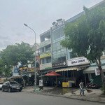 Cho thuê nhà cấp 4 khu himlam, kênh tẻ, q.7 giá 18tr/th. lh: 0909380892 vũ